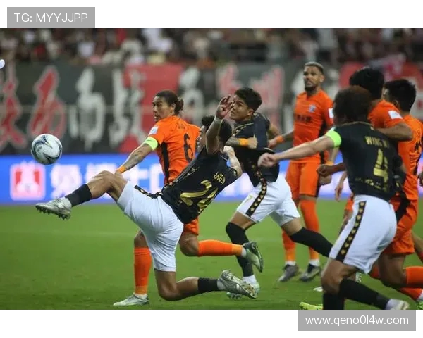 津门虎顽强扳平比分 基莱斯进14球魏震铲球引发争议 津门虎顽强扳平比分 基莱斯进14球魏震铲球引发争议